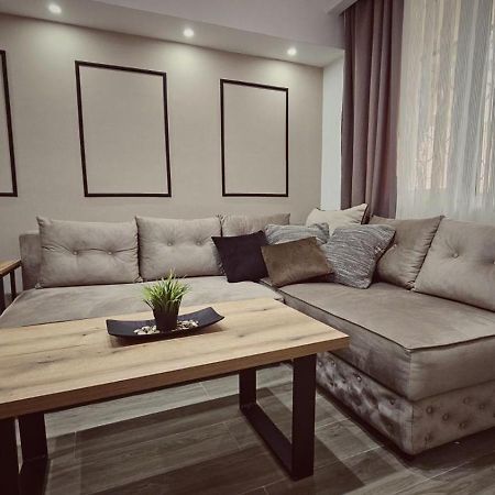 Madesa Apartment Skopje Luaran gambar